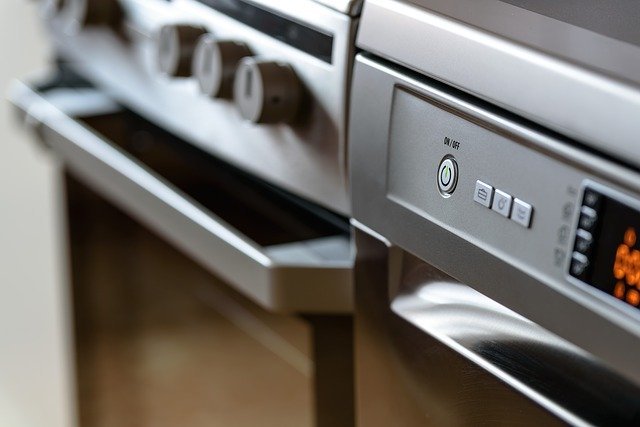 Best Kitchen-related Gifts and Ideas At a Friend’s Wedding 4 smart kitchen tools and gadgets