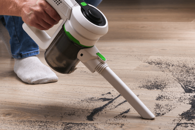 Cordless Vacuum Cleaners: Essential Maintenance Tips for Beginners 3 Cordless Vacuum