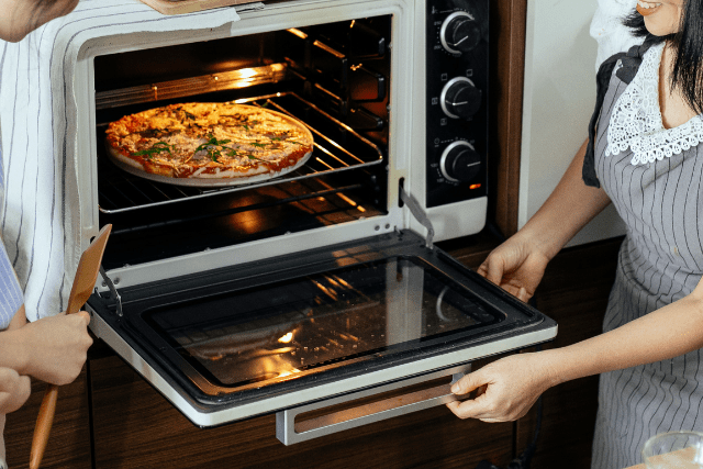 How to Choose the Right Size Oven